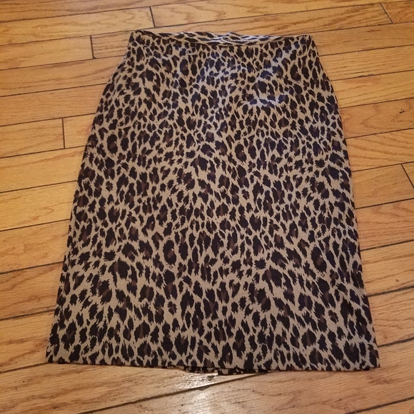 Chettah print pencil skirt - Picture 3 of 4